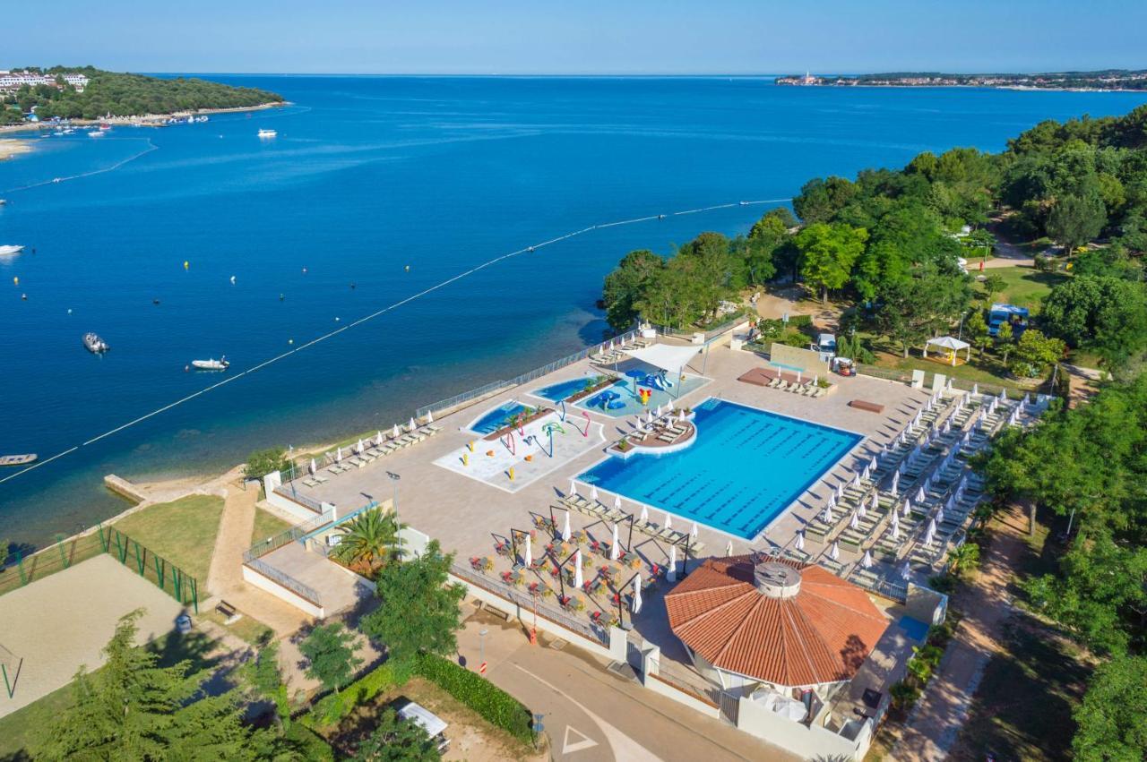 Easyatent Bungalow Tent Lanterna Cervar-Porat Екстер'єр фото