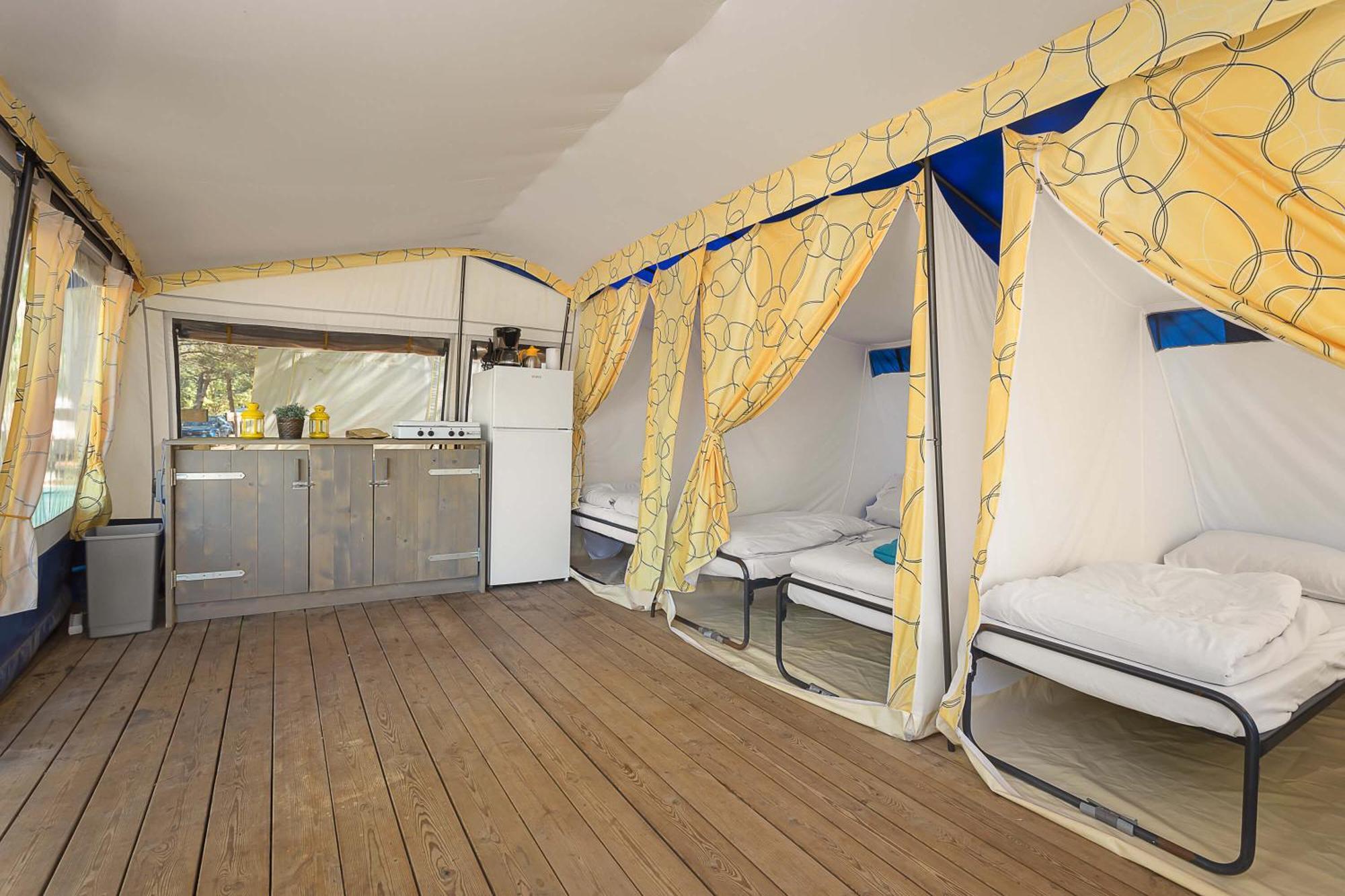 Easyatent Bungalow Tent Lanterna Cervar-Porat Номер фото