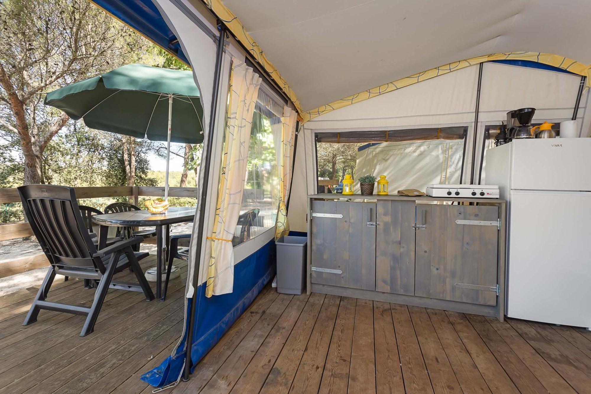 Easyatent Bungalow Tent Lanterna Cervar-Porat Номер фото