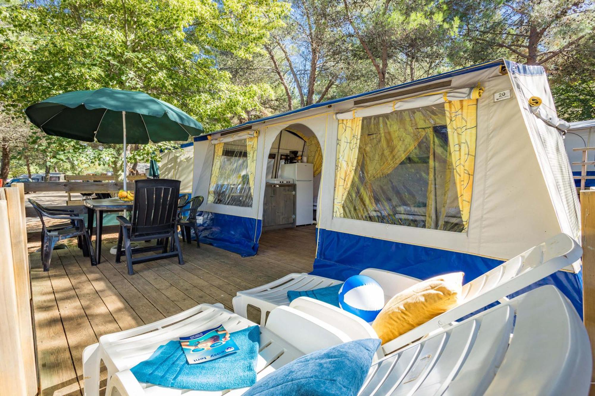 Easyatent Bungalow Tent Lanterna Cervar-Porat Номер фото