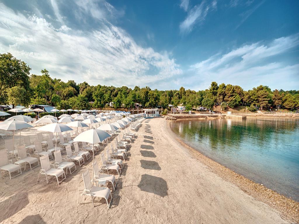 Easyatent Bungalow Tent Lanterna Cervar-Porat Екстер'єр фото